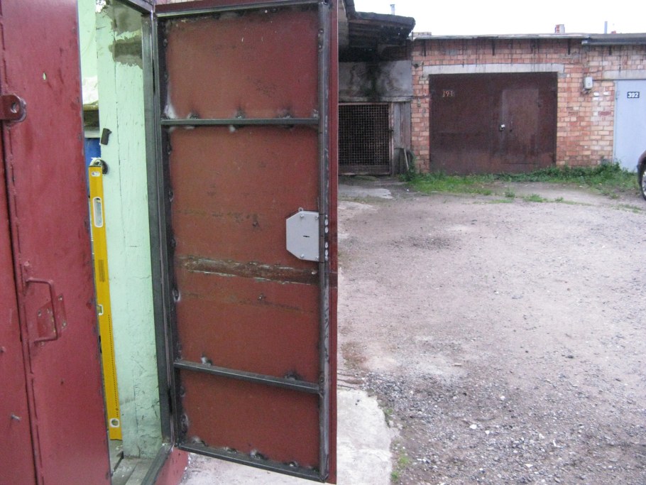 Гараж с калиткой