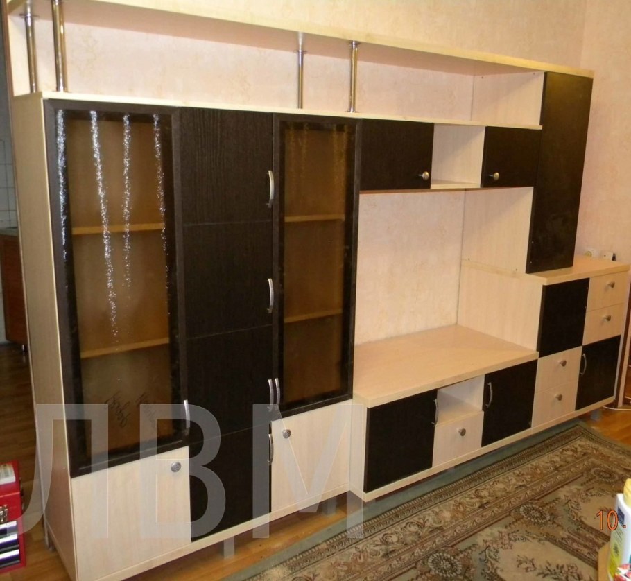 Обклеить старую стенку