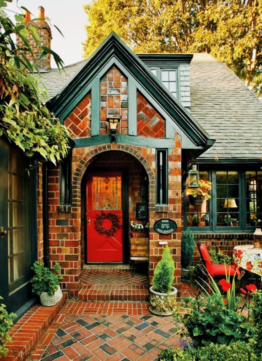 Стиль Тюдор (Tudor Revival Cottage)