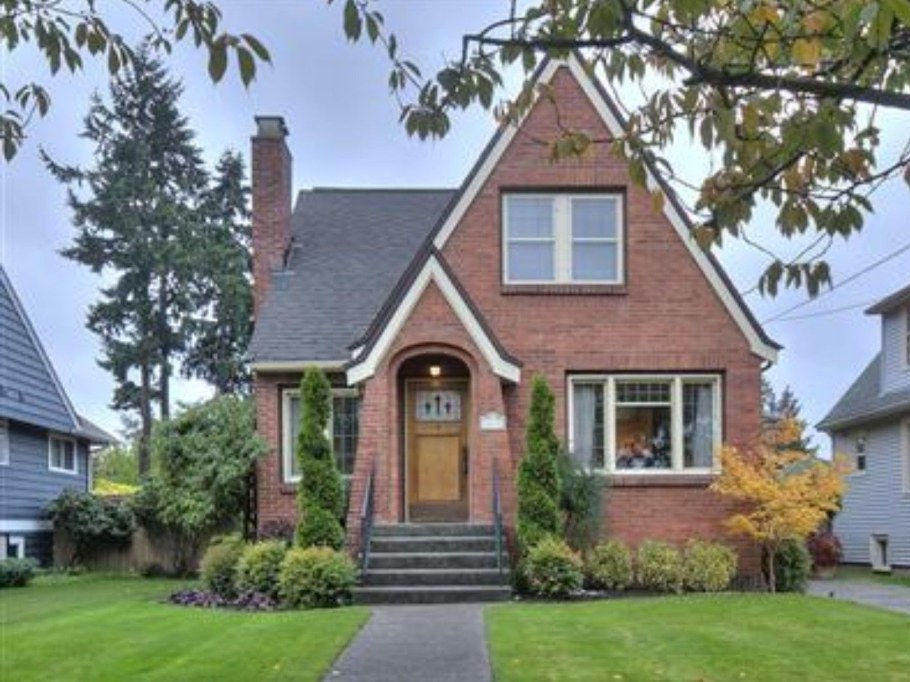 Коттеджи в стиле Тюдор