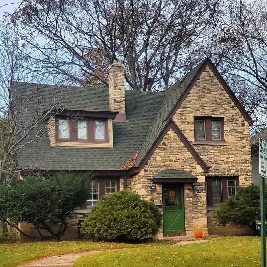 Стиль Тюдор (Tudor Revival Cottage)