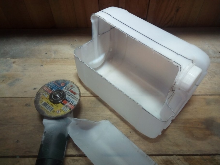 Органайзер из канистры