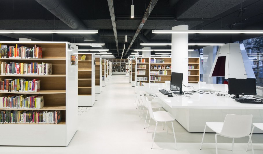 Интерьер современной библиотеки
