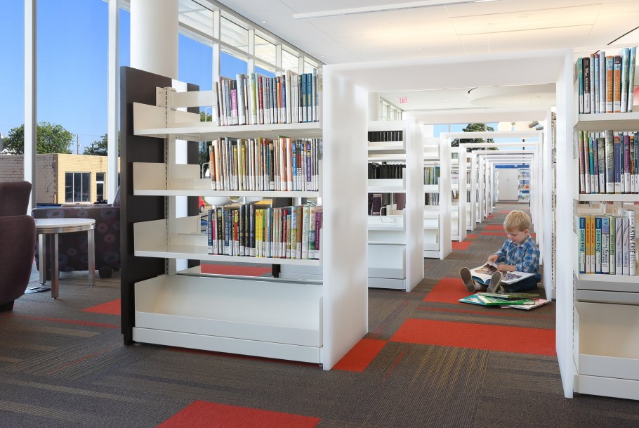 Интерьер современной библиотеки