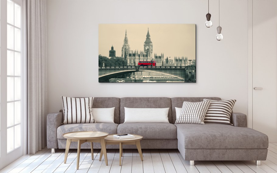 Обои город в интерьере гостиной