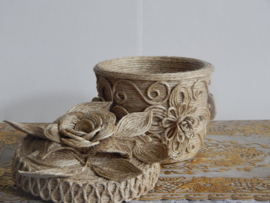 Композиция из джута