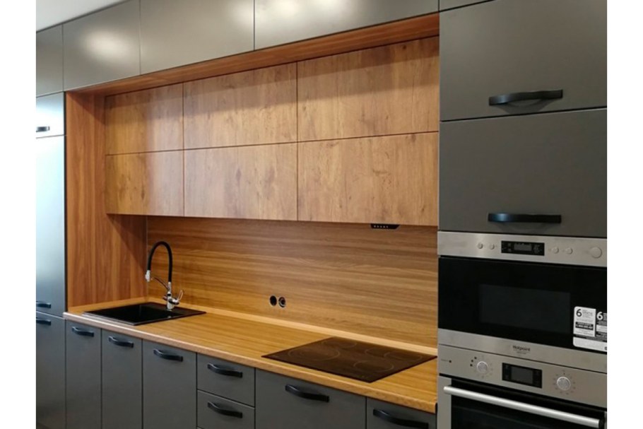 Современный кухонный гарнитур