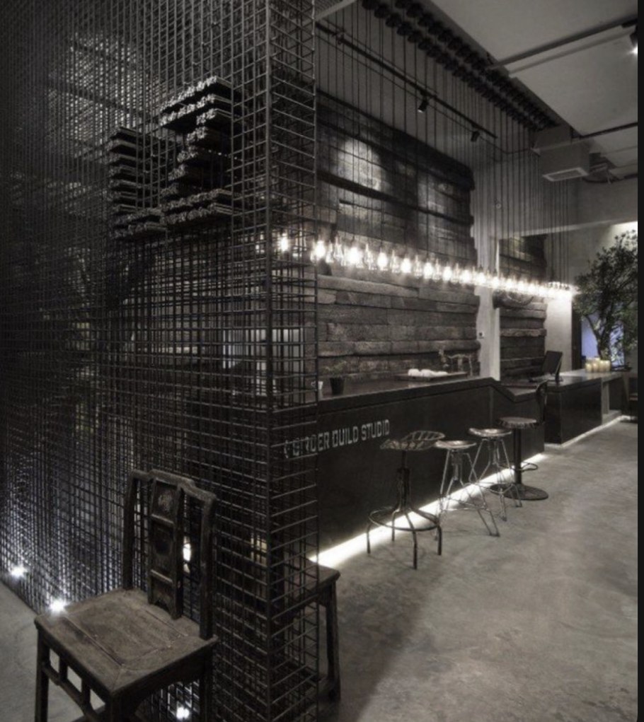 Рабица в интерьере