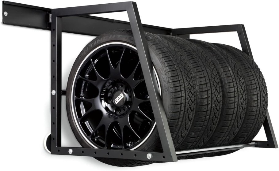 Полка для колес в гараже