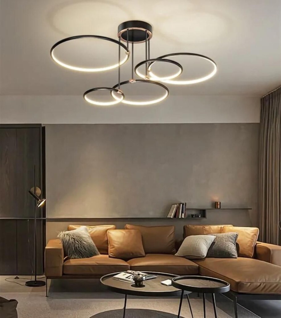 Модные люстры 2023 для зала