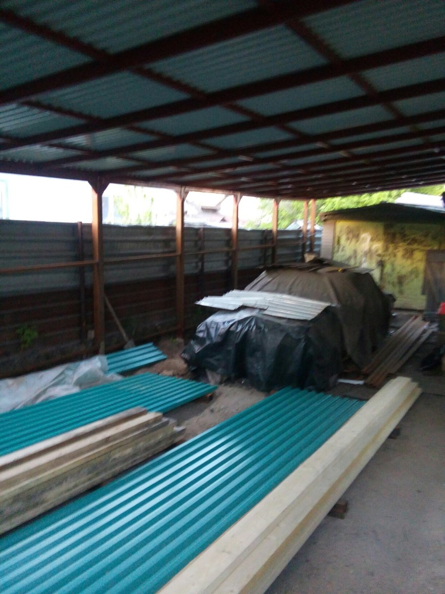 Крытый двор в деревне