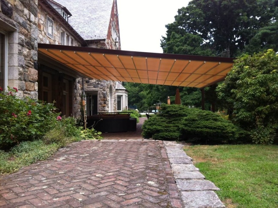 Крытый двор к дому