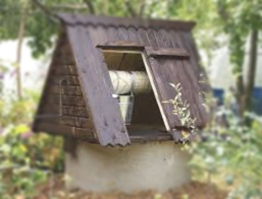 Дачные домики для колодцев