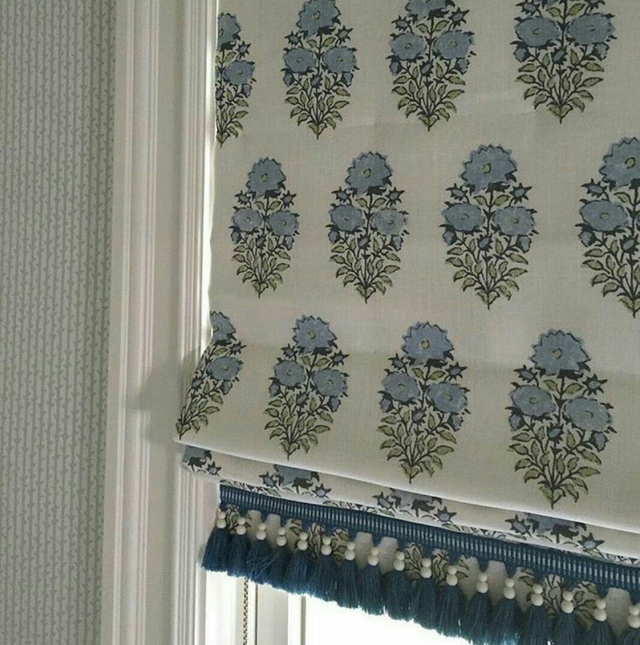 Римская штора с бахромой