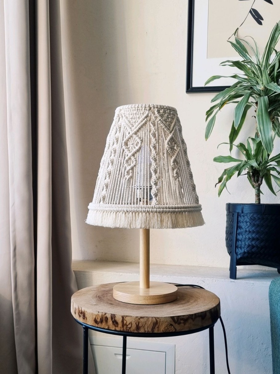 Настольная лампа макраме