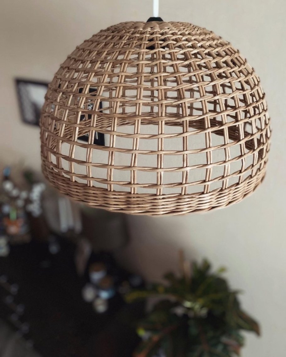 Плетеные абажуры в интерьере