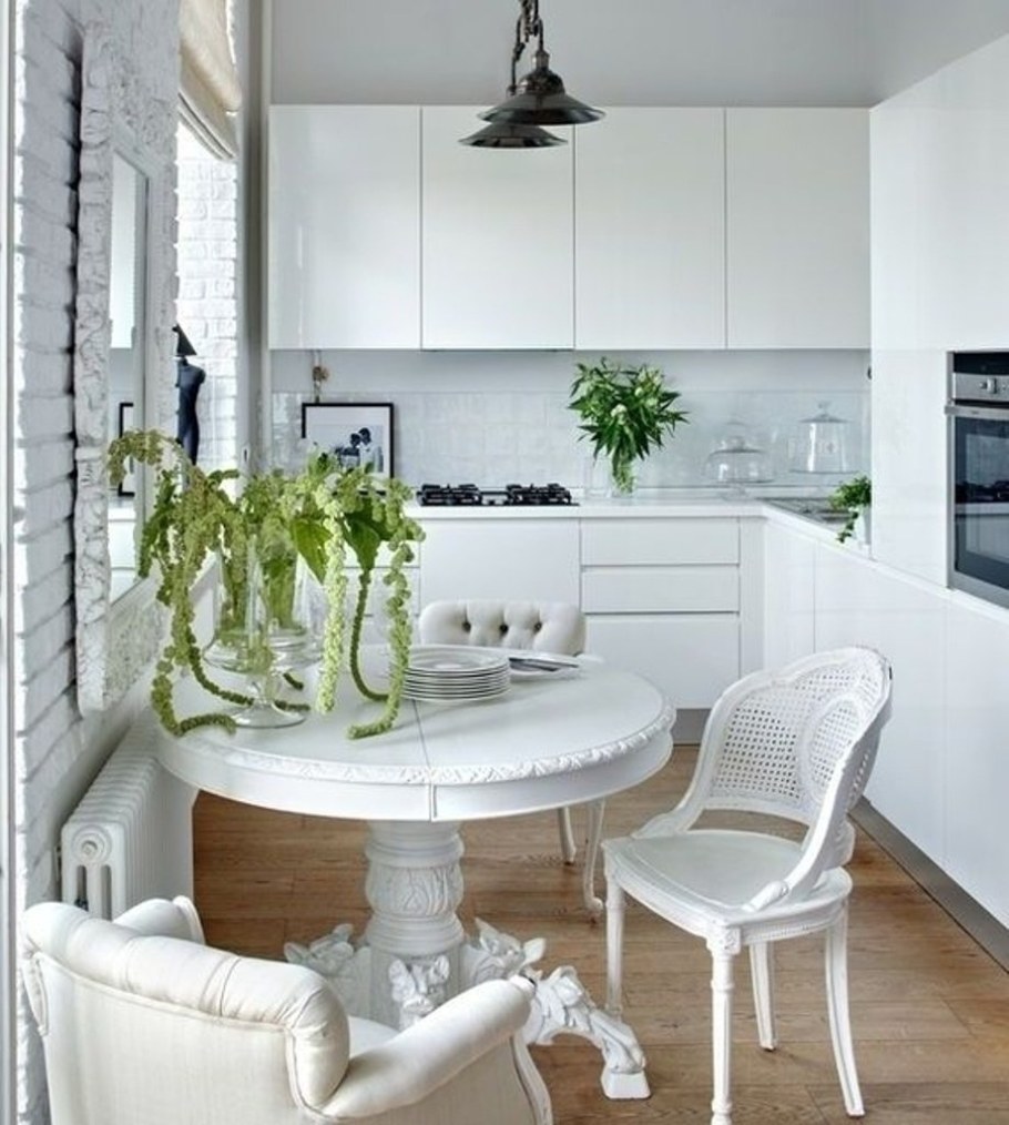 Белая кухня в интерьере