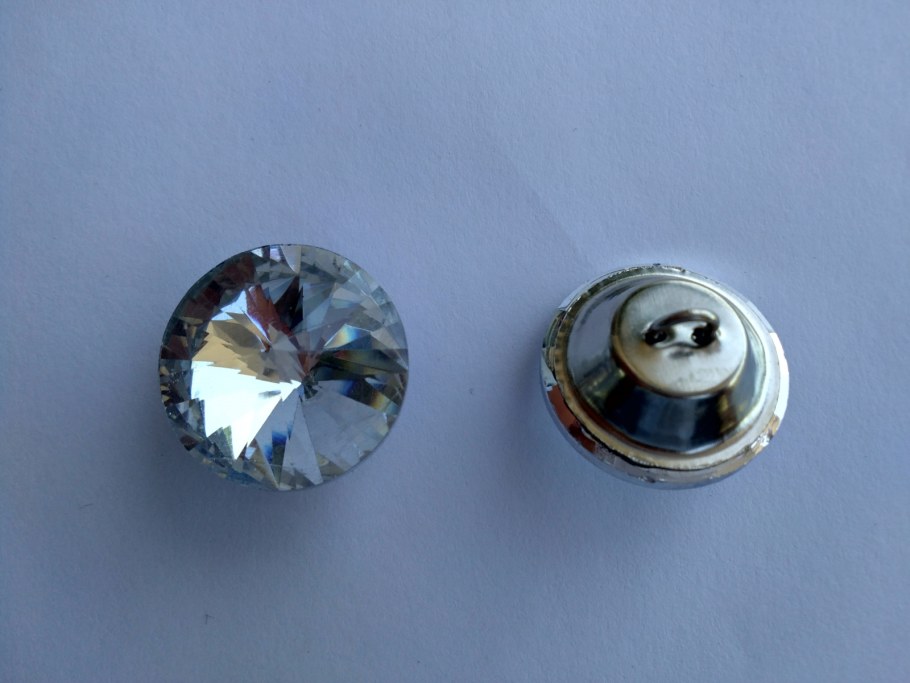 Мебельные пуговицы для каретной стяжки