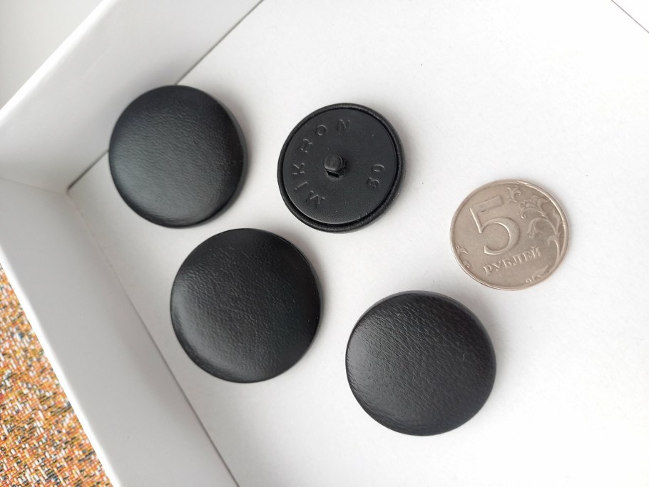 Станок для пуговиц для каретной стяжки