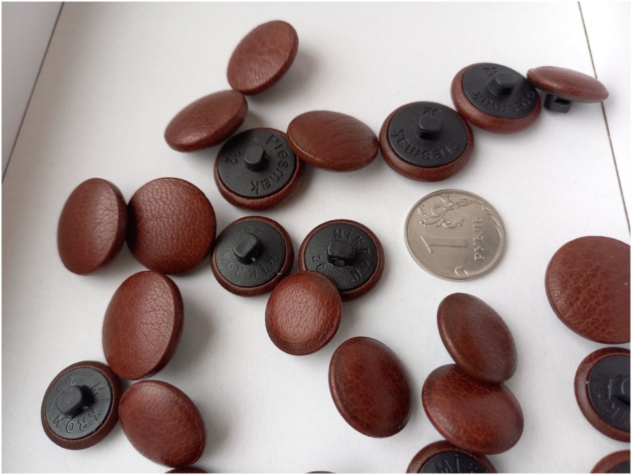 Станок для пуговиц для каретной стяжки