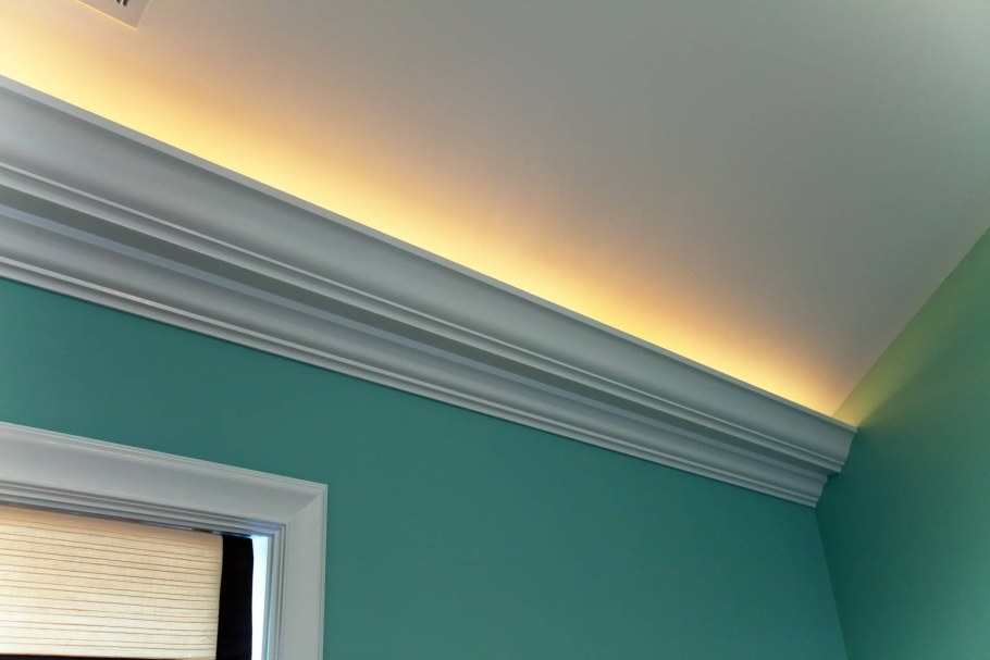 Orac c334 потолочный плинтус