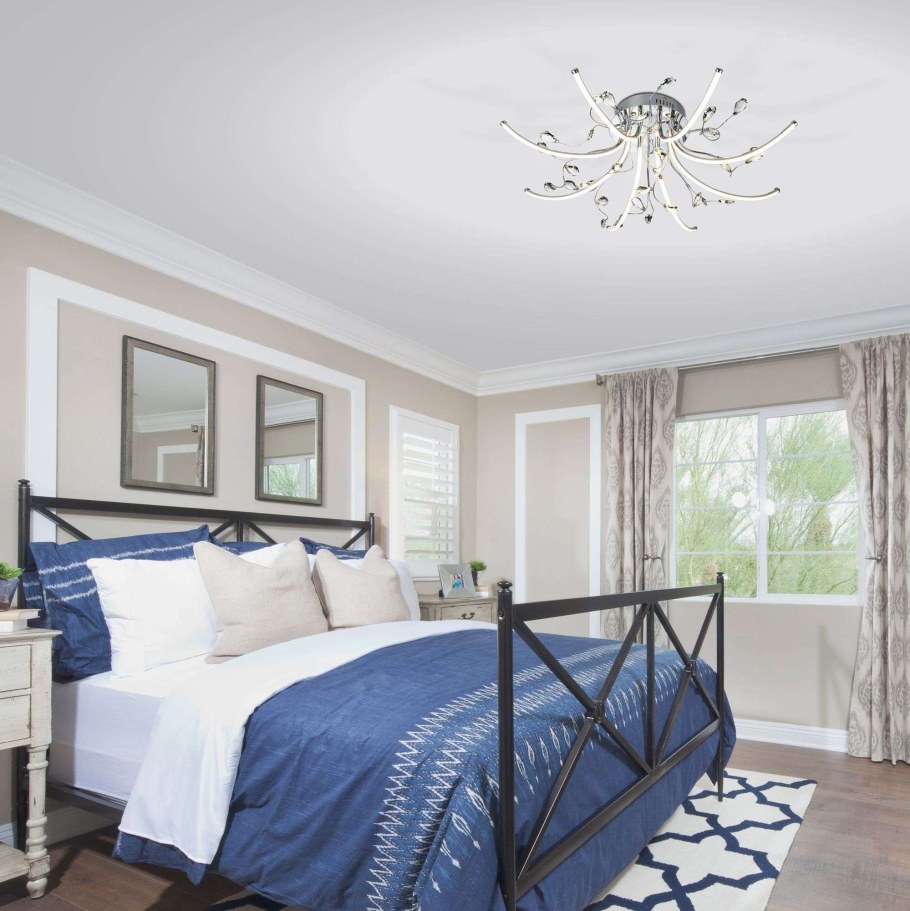 Люстра в спальню