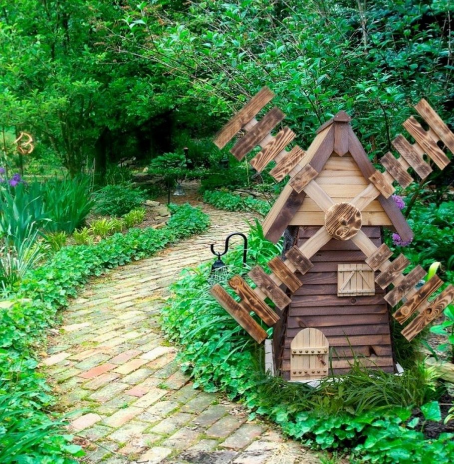 Декоративные мельницы из дерева