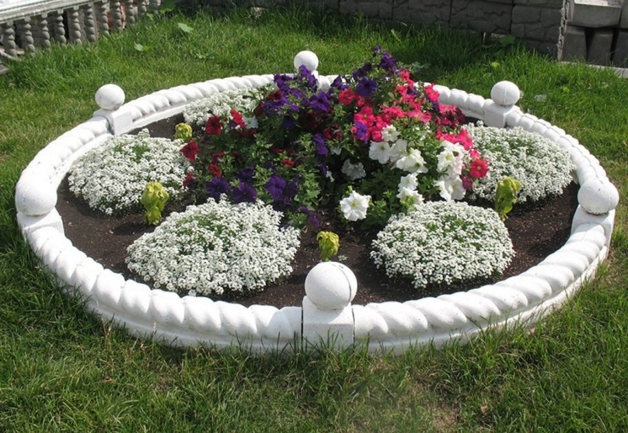 Декоративные клумбы