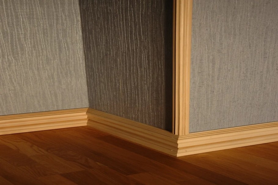 Декоративный плинтус