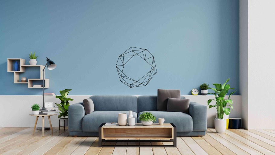 Пустая стена в интерьере