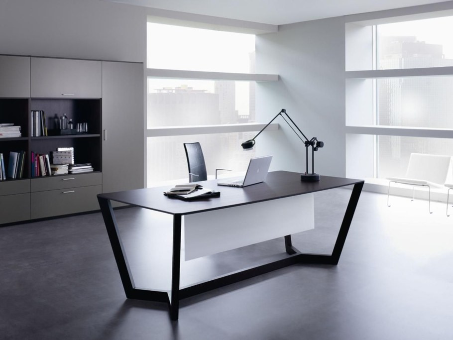 Стильный стол