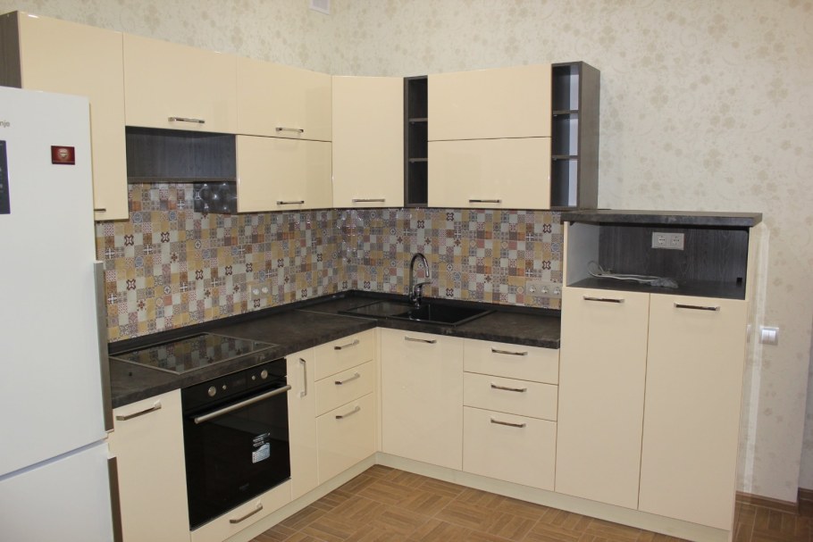 Кухня ваниль глянец