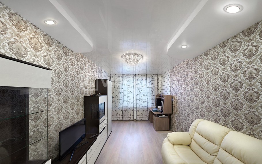 Натяжной потолок в гостиной 18 кв.м