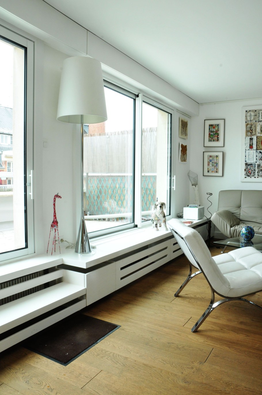 Широкий подоконник