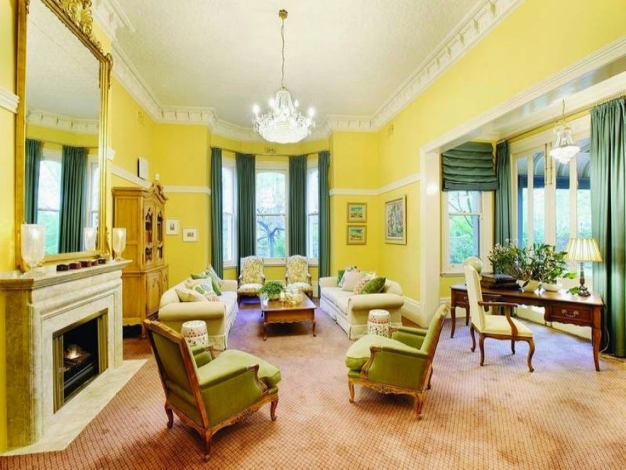 Желтые стены в интерьере