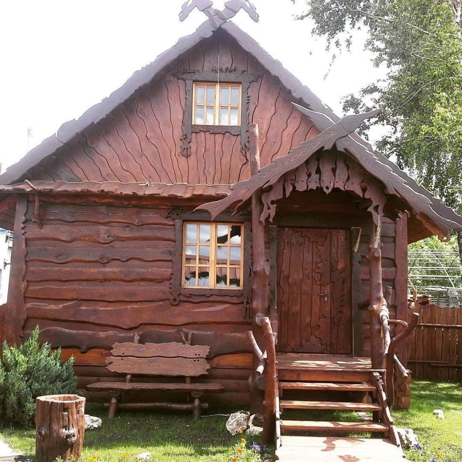 Деревянный дом под старину