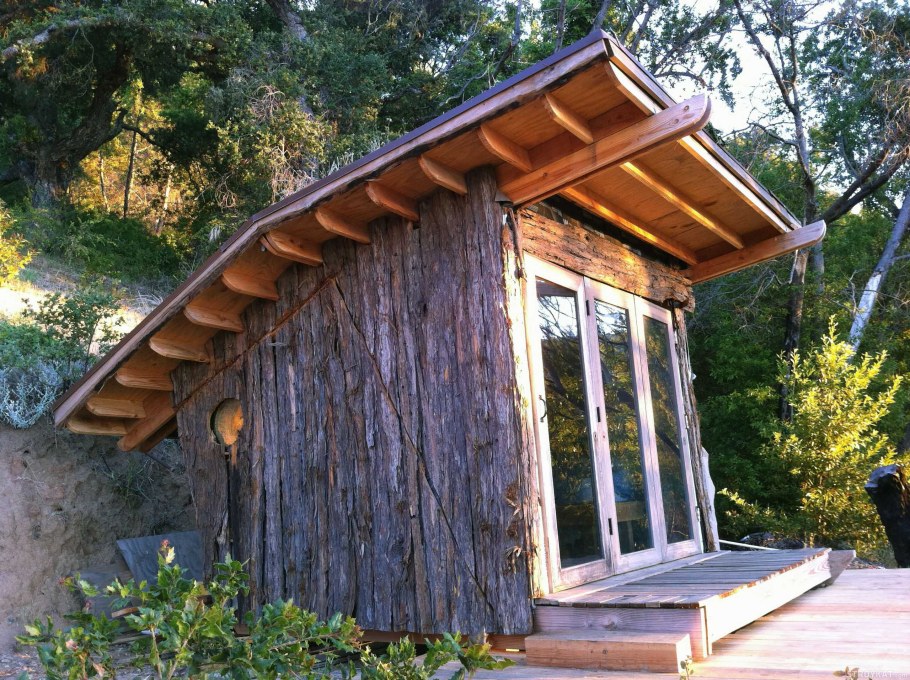 Дачный домик из горбыля