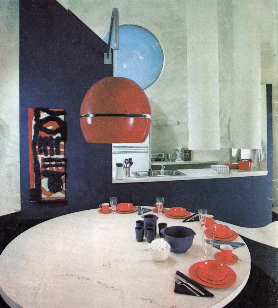 Советский ретрофутуризм интерьер