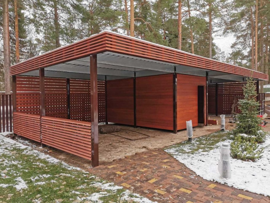 Сарай с навесом