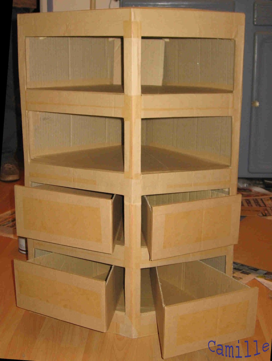 Комод из картонных коробок