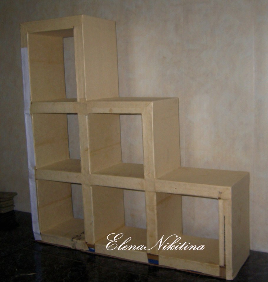 Стеллаж из картонной коробки
