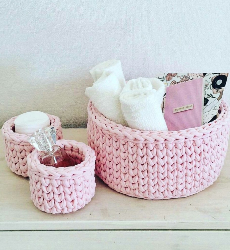 Вязаные интерьерные корзины