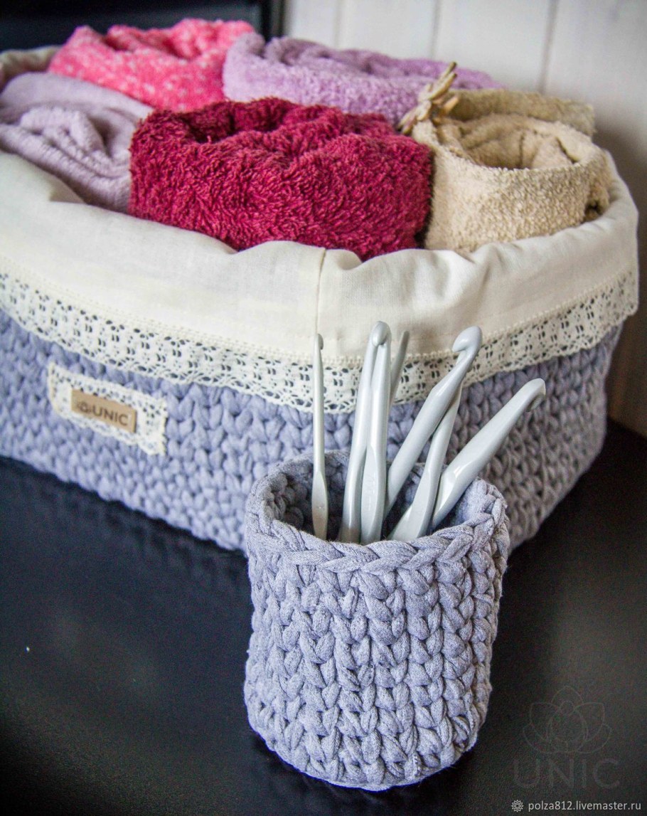 Вязаные корзинки в интерьере