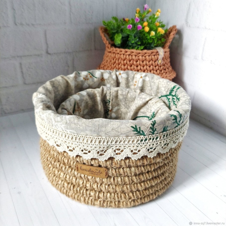 Вяжем из джута колоском вазы