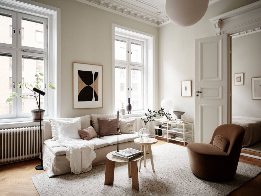 Белые стены в теплом интерьере