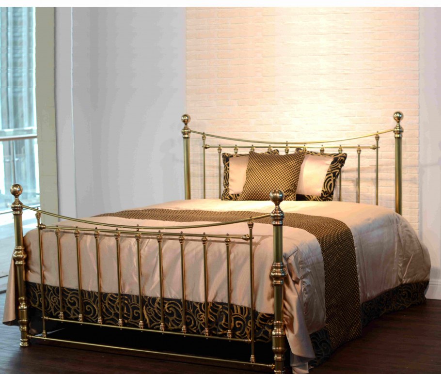 Кровать на английском