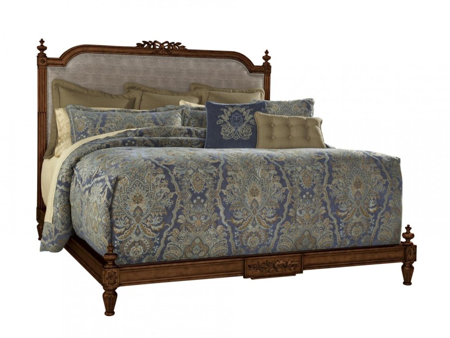 Кровать в стиле английской классики