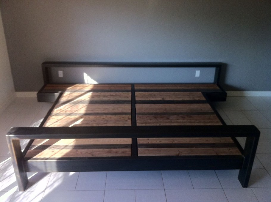 Мебель на металлокаркасе из профтрубы 20=20