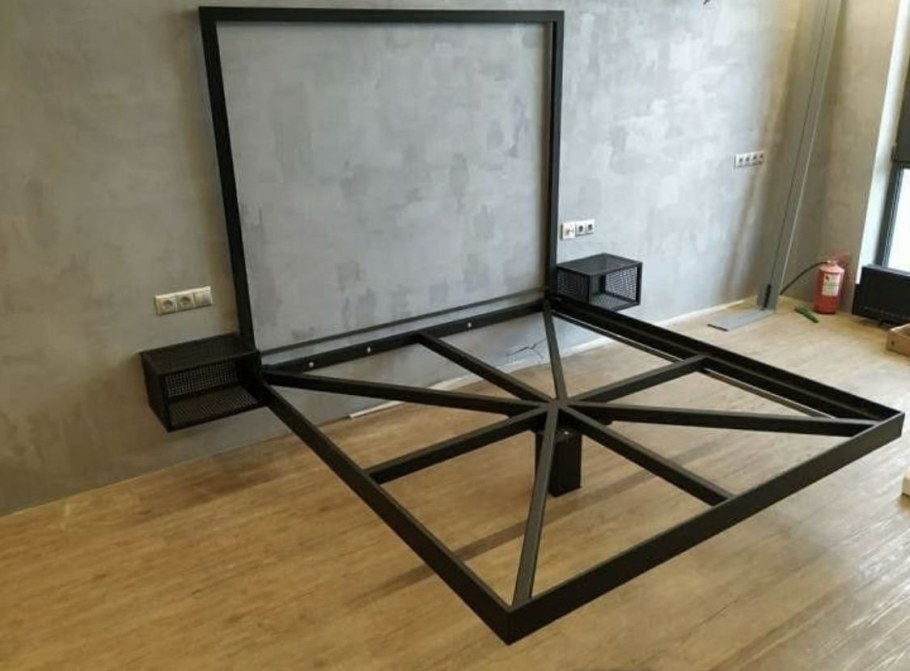 Парящая кровать лофт из металла