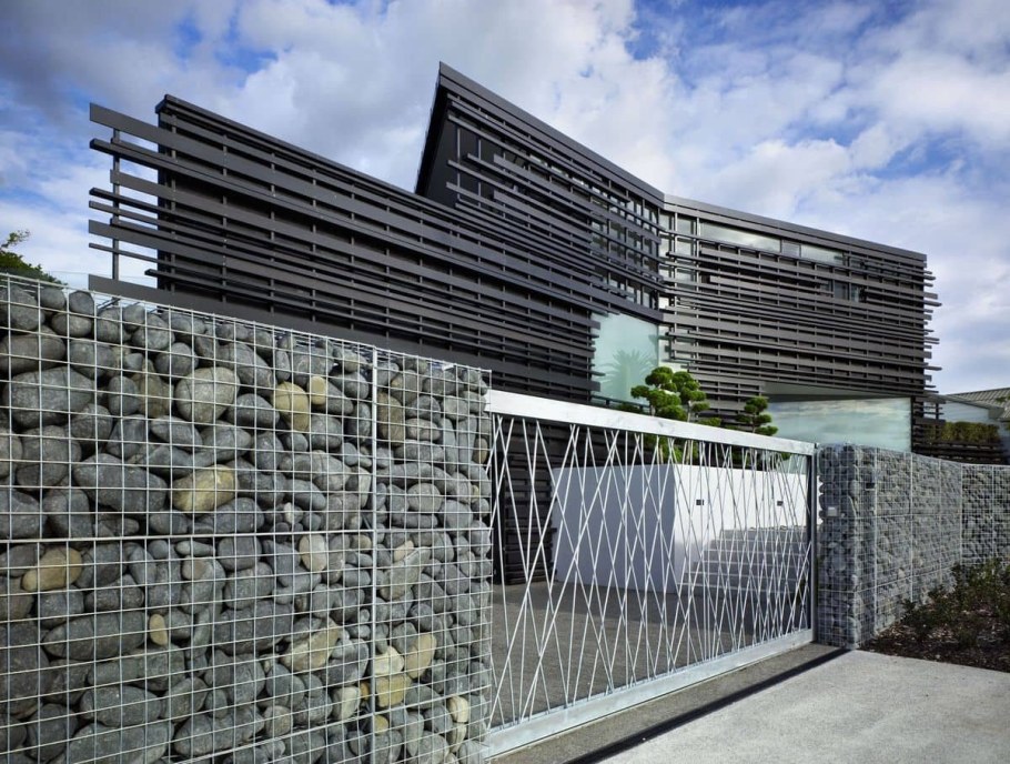 Габион дерево камень